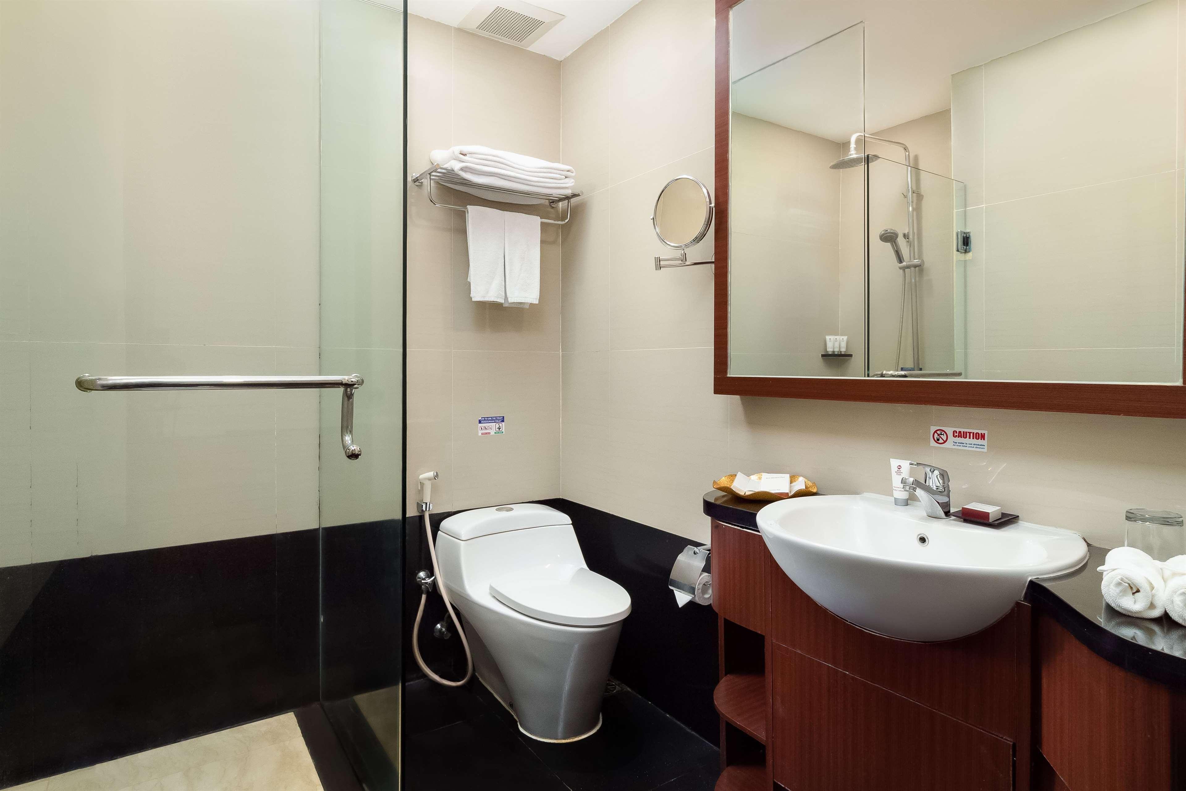 Best Western Plus Makassar Beach Hotel Luaran gambar