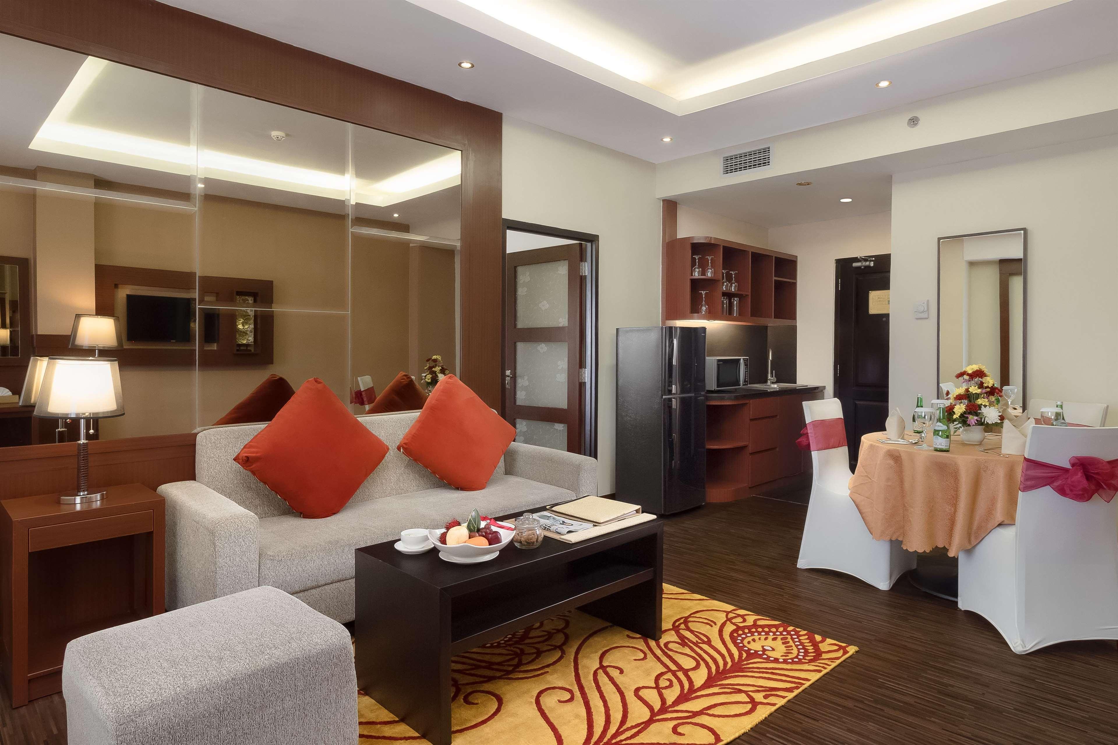 Best Western Plus Makassar Beach Hotel Luaran gambar